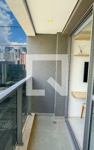 Studio para alugar com 21m², 1 quarto e sem vaga Studio para alugar com 21m², 1 quarto e sem vagaVaranda