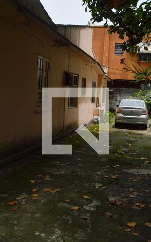 Casa à venda com 450m², 5 quartos e 6 vagas Casa à venda com 450m², 5 quartos e 6 vagasGaragem