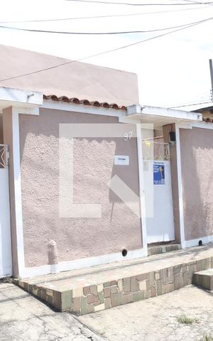 Casa para alugar com 600m², 4 quartos e 6 vagasFachada