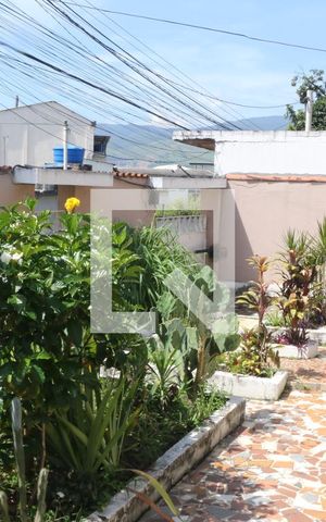 Casa para alugar com 600m², 4 quartos e 6 vagasÁrea Externa