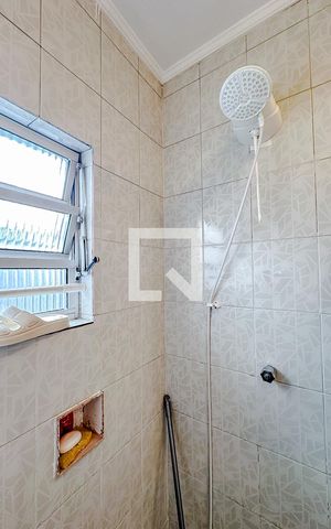 Casa à venda com 180m², 3 quartos e 2 vagasBanheiro da Suíte
