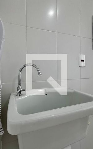 Apartamento à venda com 27m², 1 quarto e sem vaga Apartamento à venda com 27m², 1 quarto e sem vagaÁrea de Serviço