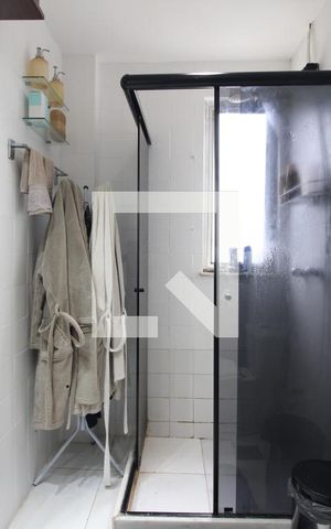 Apartamento à venda com 142m², 4 quartos e 1 vagaQuarto 3 - Banheiro da Suíte