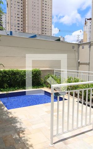 Apartamento à venda com 34m², 2 quartos e sem vagaÁrea Comum