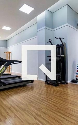 Apartamento à venda com 108m², 3 quartos e 3 vagas Apartamento à venda com 108m², 3 quartos e 3 vagasÁrea comum - Academia