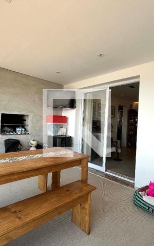 Apartamento à venda com 108m², 3 quartos e 3 vagas Apartamento à venda com 108m², 3 quartos e 3 vagasVaranda