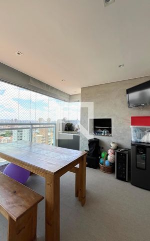 Apartamento à venda com 108m², 3 quartos e 3 vagas Apartamento à venda com 108m², 3 quartos e 3 vagasVaranda