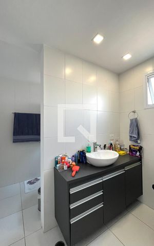 Apartamento à venda com 108m², 3 quartos e 3 vagas Apartamento à venda com 108m², 3 quartos e 3 vagasBanheiro da Suíte