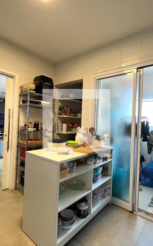 Apartamento à venda com 108m², 3 quartos e 3 vagas Apartamento à venda com 108m², 3 quartos e 3 vagasCozinha