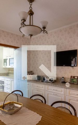 Apartamento à venda com 221m², 4 quartos e 3 vagas Apartamento à venda com 221m², 4 quartos e 3 vagasCopa