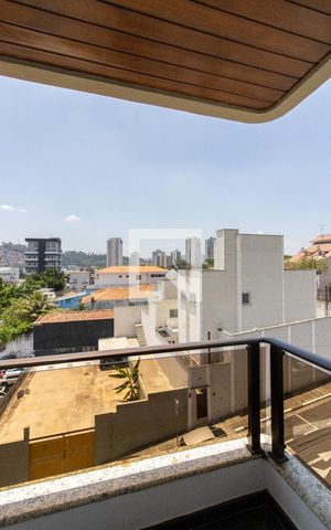 Apartamento à venda com 221m², 4 quartos e 3 vagas Apartamento à venda com 221m², 4 quartos e 3 vagasVaranda da Suíte 2