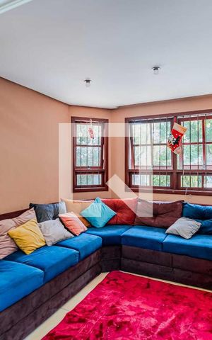 Casa à venda com 880m², 3 quartos e 8 vagas Casa à venda com 880m², 3 quartos e 8 vagasSala