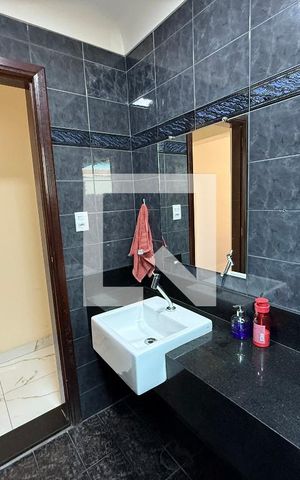 Casa para alugar com 300m², 3 quartos e 3 vagasBanheiro