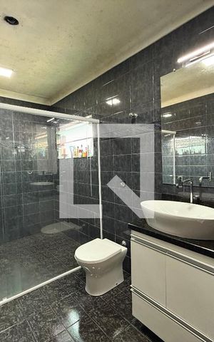 Casa para alugar com 300m², 3 quartos e 3 vagasBanheiro 2