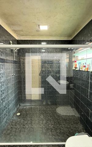 Casa para alugar com 300m², 3 quartos e 3 vagasBanheiro 2