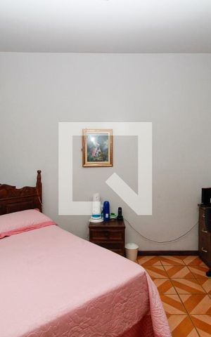 Casa para alugar com 309m², 3 quartos e 4 vagas Casa para alugar com 309m², 3 quartos e 4 vagasQuarto
