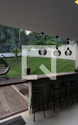 Casa de condomínio à venda com 350m², 5 quartos e 4 vagasÁrea comum - Churrasqueira