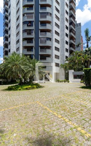 Apartamento à venda com 466m², 5 quartos e 6 vagas Apartamento à venda com 466m², 5 quartos e 6 vagasÁrea comum