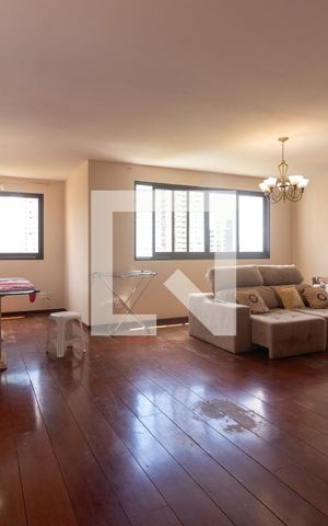 Apartamento à venda com 466m², 5 quartos e 6 vagas Apartamento à venda com 466m², 5 quartos e 6 vagasSala