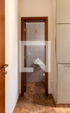 Apartamento à venda com 466m², 5 quartos e 6 vagas Apartamento à venda com 466m², 5 quartos e 6 vagasQuarto de Serviço