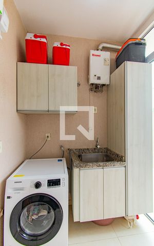 Casa à venda com 113m², 3 quartos e 2 vagas Casa à venda com 113m², 3 quartos e 2 vagasÁrea de Serviço