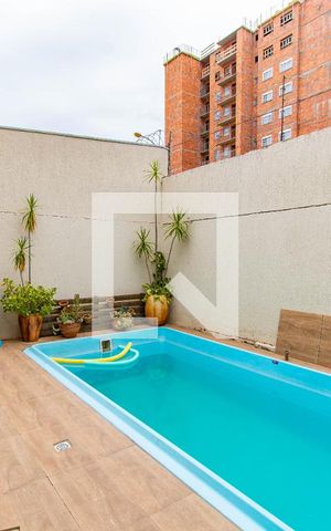 Casa à venda com 113m², 3 quartos e 2 vagas Casa à venda com 113m², 3 quartos e 2 vagasÁrea Externa
