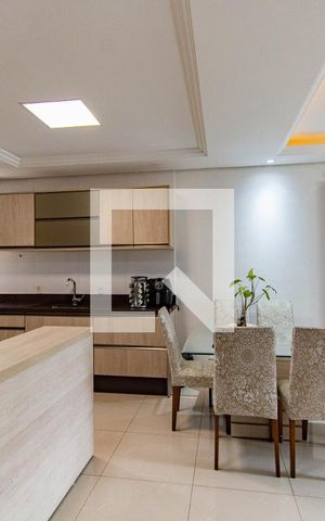 Casa à venda com 113m², 3 quartos e 2 vagas Casa à venda com 113m², 3 quartos e 2 vagasSala de Jantar