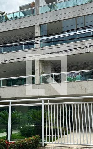 Apartamento à venda com 190m², 3 quartos e 2 vagas Apartamento à venda com 190m², 3 quartos e 2 vagasFachada