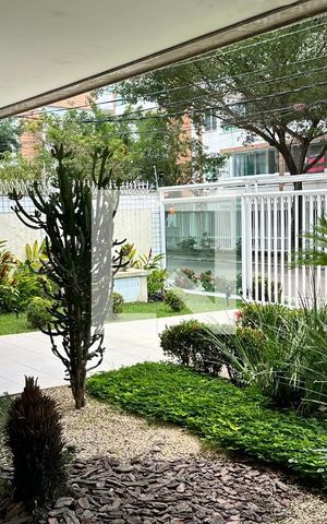Apartamento à venda com 190m², 3 quartos e 2 vagas Apartamento à venda com 190m², 3 quartos e 2 vagasÁrea externa