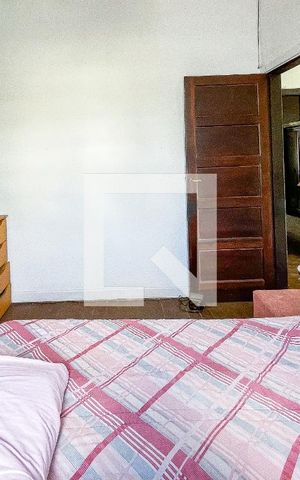 Casa para alugar com 250m², 3 quartos e sem vaga Casa para alugar com 250m², 3 quartos e sem vagaQuarto 1