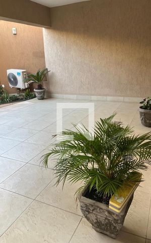 Casa à venda com 289m², 3 quartos e 2 vagas Casa à venda com 289m², 3 quartos e 2 vagasGaragem