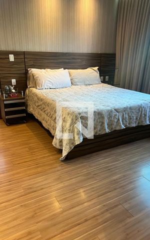 Casa à venda com 289m², 3 quartos e 2 vagas Casa à venda com 289m², 3 quartos e 2 vagasQuarto