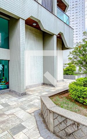 Apartamento à venda com 129m², 4 quartos e 4 vagasPlaquinha