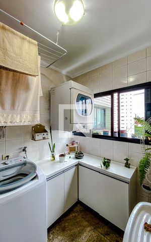 Apartamento à venda com 129m², 4 quartos e 4 vagasÁrea de Serviço