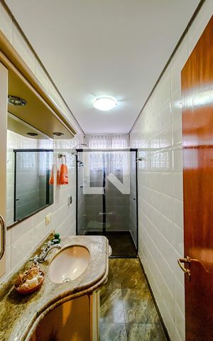 Apartamento à venda com 129m², 4 quartos e 4 vagasBanheiro