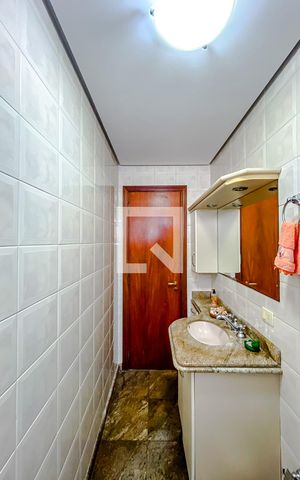 Apartamento à venda com 129m², 4 quartos e 4 vagasBanheiro