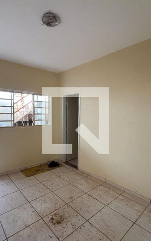 Casa para alugar com 180m², 3 quartos e 2 vagas Casa para alugar com 180m², 3 quartos e 2 vagasSala