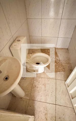 Casa para alugar com 180m², 3 quartos e 2 vagas Casa para alugar com 180m², 3 quartos e 2 vagasBanheiro de Serviço