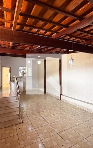 Casa à venda com 358m², 8 quartos e 4 vagas Casa à venda com 358m², 8 quartos e 4 vagasÁrea comum
