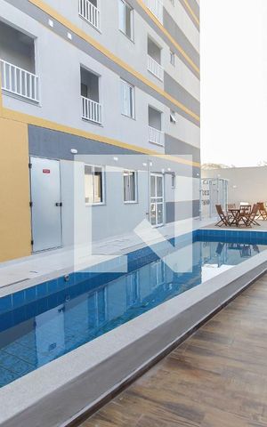 Apartamento à venda com 34m², 2 quartos e sem vaga Apartamento à venda com 34m², 2 quartos e sem vagaPiscina