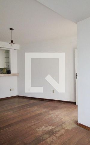 Casa para alugar com 200m², 4 quartos e 2 vagasSala