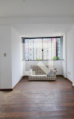 Casa para alugar com 200m², 4 quartos e 2 vagasSala