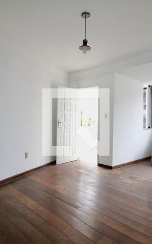 Casa para alugar com 200m², 4 quartos e 2 vagasSala