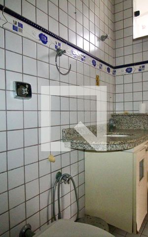 Casa para alugar com 200m², 4 quartos e 2 vagasBanheiro da Suíte 1