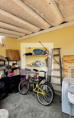 Casa à venda com 114m², 2 quartos e 1 vaga Casa à venda com 114m², 2 quartos e 1 vagaÁrea de Serviço