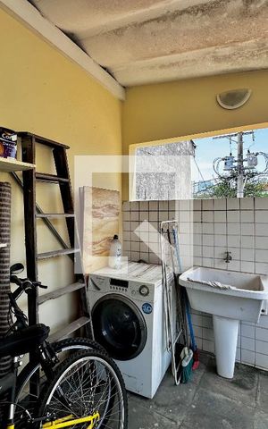 Casa à venda com 114m², 2 quartos e 1 vaga Casa à venda com 114m², 2 quartos e 1 vagaÁrea de Serviço