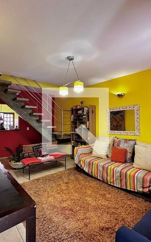 Casa à venda com 114m², 2 quartos e 1 vaga Casa à venda com 114m², 2 quartos e 1 vagaSala