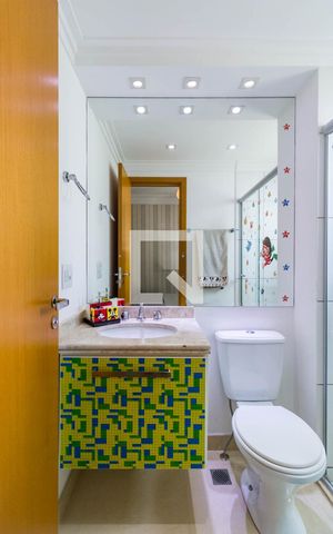 Apartamento à venda com 133m², 3 quartos e 2 vagas Apartamento à venda com 133m², 3 quartos e 2 vagasQuarto 1