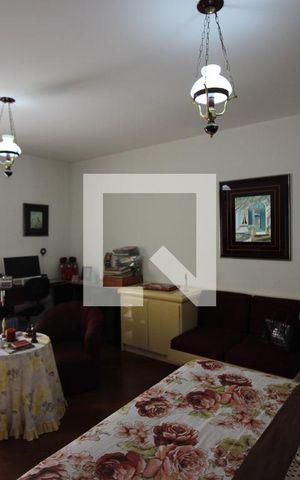 Casa à venda com 260m², 2 quartos e 2 vagasSuíte 2