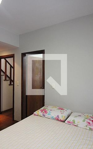 Casa à venda com 260m², 2 quartos e 2 vagasSuíte 1